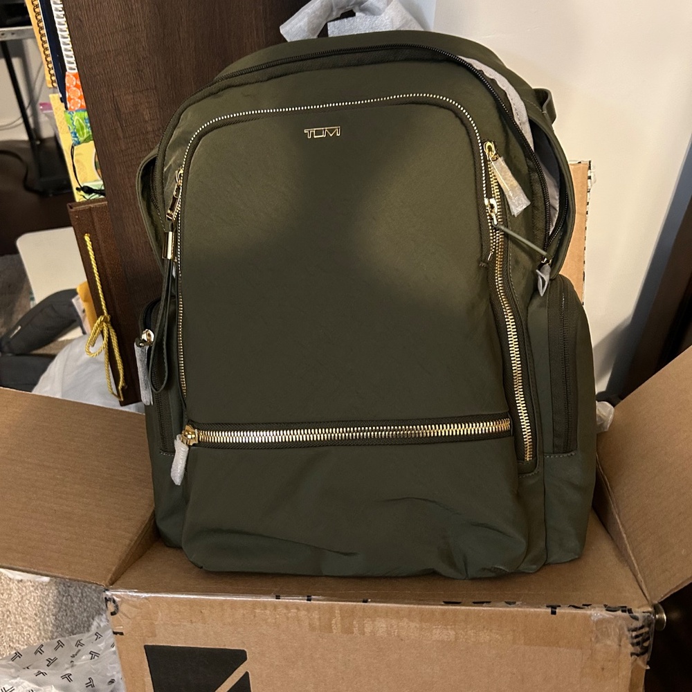 Tumi 16 inch backpack - Picture 3 of 3
